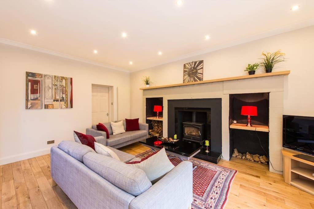 Self Catering , City Centre Apartment With Parking EDI Eksteriør billede